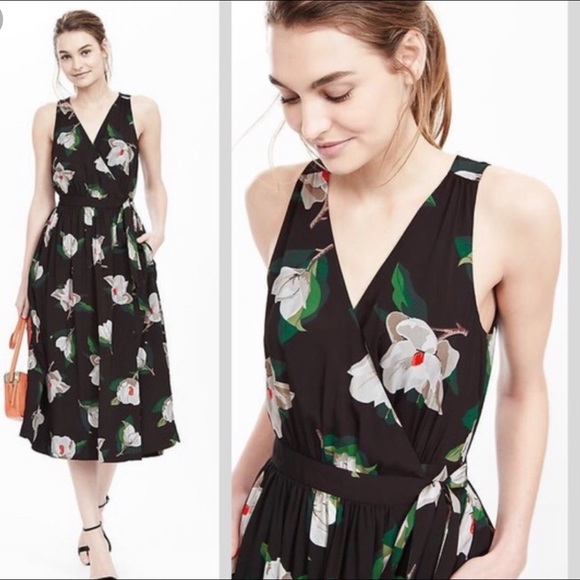 Banana Republic Dresses & Skirts - NWT Banana Republic Floral Midi Dress